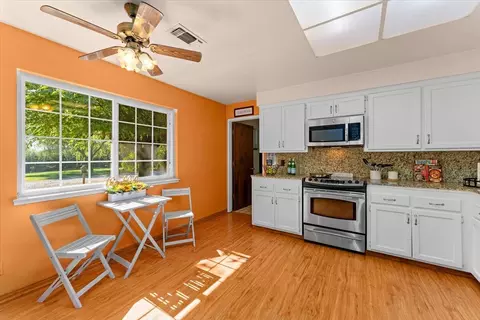 Kitchen - 7177 Hermosa Way, Redding, CA 96002 photo 5 of 5