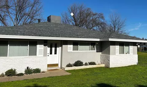 5781 Bishop Ln, Anderson, CA 96007