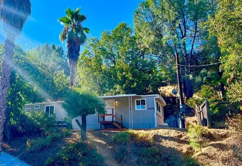 22099 Hidden Valley Dr, Redding, CA 96003