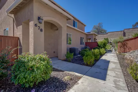 678 Mission De Oro Dr, Redding, CA 96003 photo 1