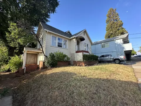 Exterior - 1105 Eureka Way, Redding, CA 96002 photo 4 of 7