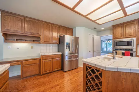 2444 Birchwood Cir, Redding, CA 96002 photo 13
