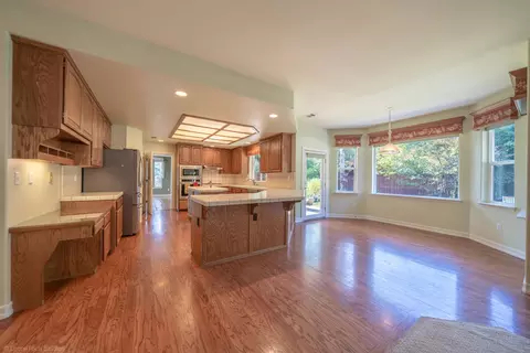 2444 Birchwood Cir, Redding, CA 96002 photo 15