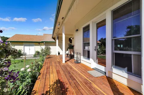 Exterior - 3211 Lake Redding Dr, Redding, CA 96003 photo 6 of 18