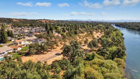 View/Area - 3211 Lake Redding Dr, Redding, CA 96003 photo 8 of 13