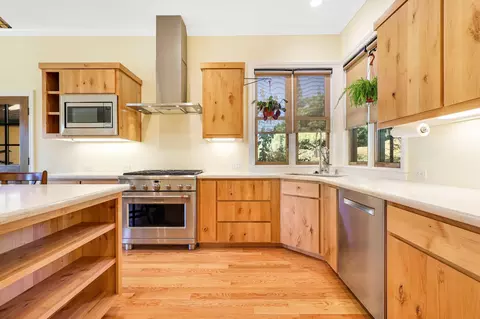 Kitchen - 3211 Lake Redding Dr, Redding, CA 96003 photo 2 of 3