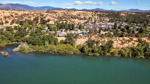 View/Area - 3211 Lake Redding Dr, Redding, CA 96003 photo 6 of 13