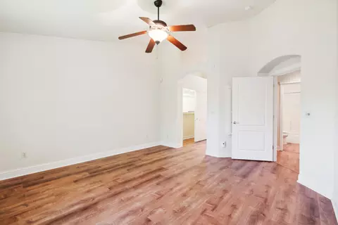Bedroom - 687 Yolla Bolly Trl, Redding, CA 96003 photo 3 of 3