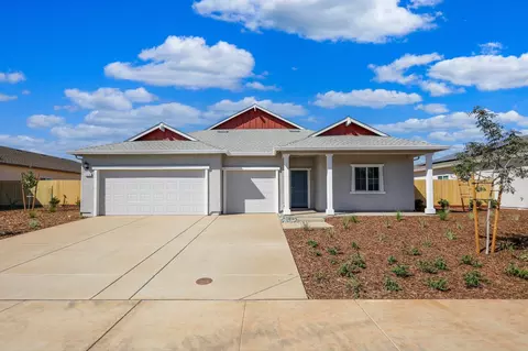 5416 Feathers Ave, Redding, CA 96002
