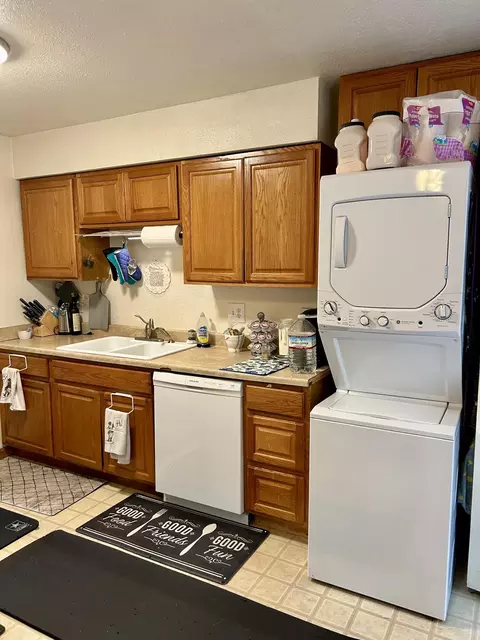 Kitchen - 745 Locust St, Redding, CA 96001 photo 2 of 5