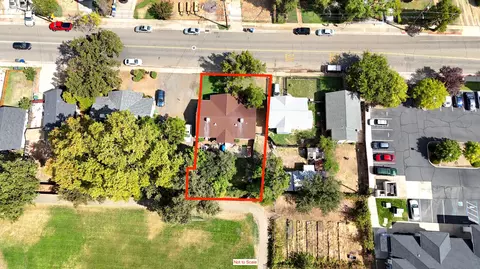 View/Area - 745 Locust St, Redding, CA 96001 photo 2 of 5
