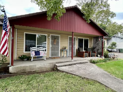 Exterior - 745 Locust St, Redding, CA 96001 photo 5 of 7
