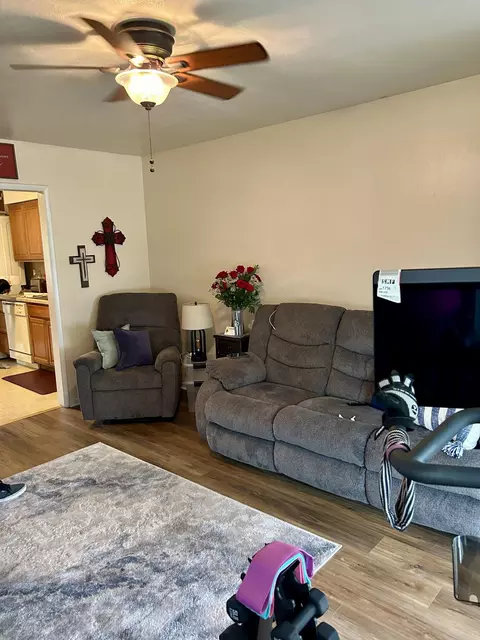 Living - 745 Locust St, Redding, CA 96001 photo 2 of 2