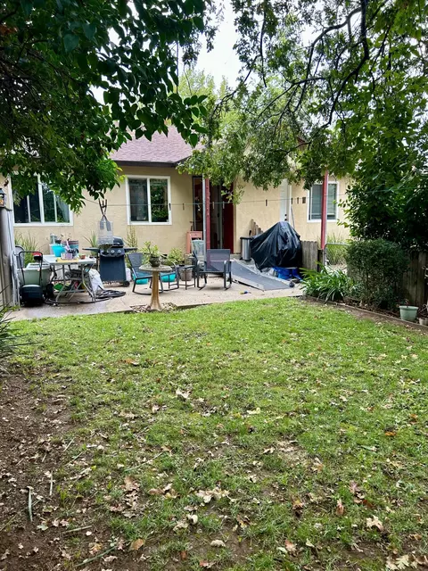 Exterior - 745 Locust St, Redding, CA 96001 photo 3 of 7