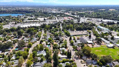 View/Area - 745 Locust St, Redding, CA 96001 photo 4 of 5