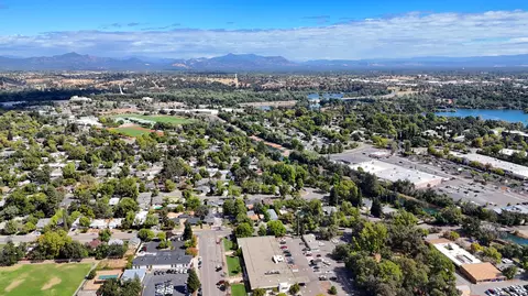 View/Area - 745 Locust St, Redding, CA 96001 photo 3 of 5