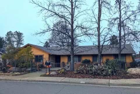 2168 Wilson Ave, Redding, CA 96002