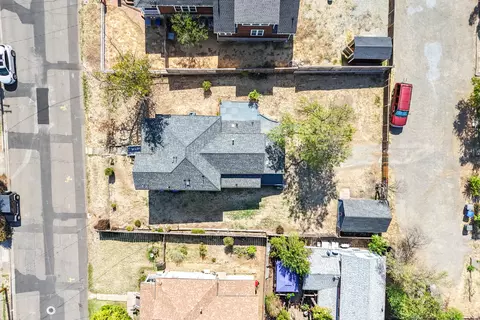 View/Area - 1834 Willis St, Redding, CA 96001 photo 4 of 4