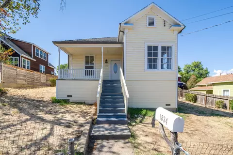 1834 Willis St, Redding, CA 96001
