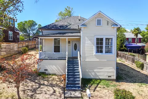 Exterior - 1834 Willis St, Redding, CA 96001 photo 9 of 9