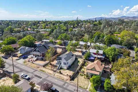 View/Area - 1834 Willis St, Redding, CA 96001 photo 1 of 4