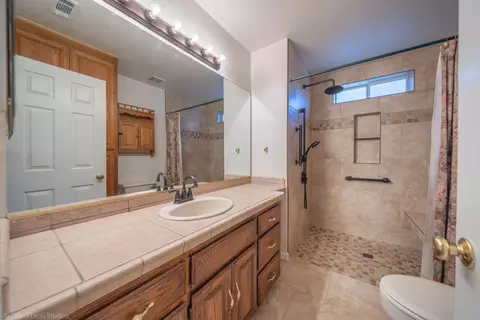 Bath - 2227 Wicklow St, Redding, CA 96001 photo 1 of 2