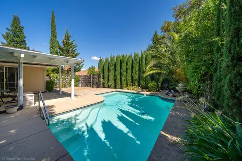 Exterior - 2227 Wicklow St, Redding, CA 96001 photo 13 of 41