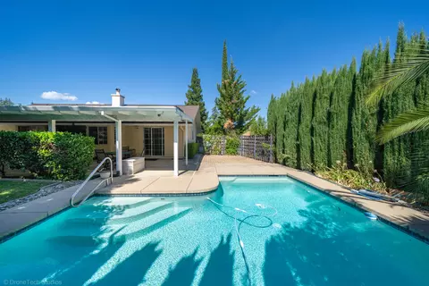 Exterior - 2227 Wicklow St, Redding, CA 96001 photo 14 of 41