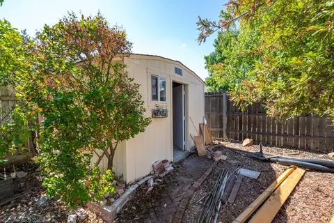 Exterior - 2227 Wicklow St, Redding, CA 96001 photo 31 of 41