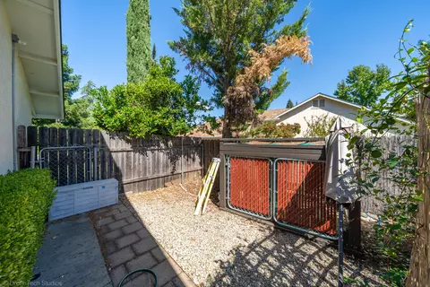 Exterior - 2227 Wicklow St, Redding, CA 96001 photo 21 of 41