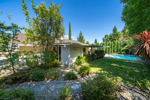 Exterior - 2227 Wicklow St, Redding, CA 96001 photo 26 of 41