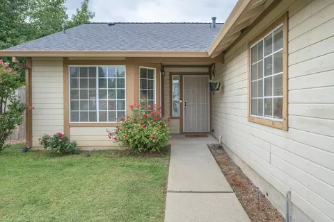 461 Alamine Dr, Redding, CA 96003 photo 1