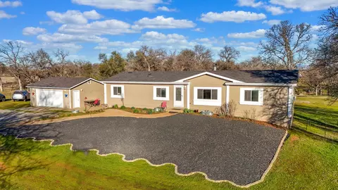6798 Pork Chop Ln, Anderson, CA 96007