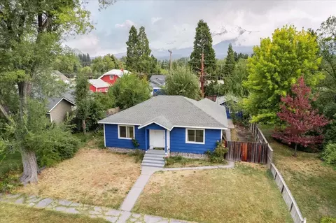 622 Cedar St, Mount Shasta, CA 96067