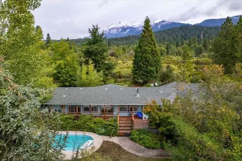 1339 Stellar Way, Mount Shasta, CA 96067