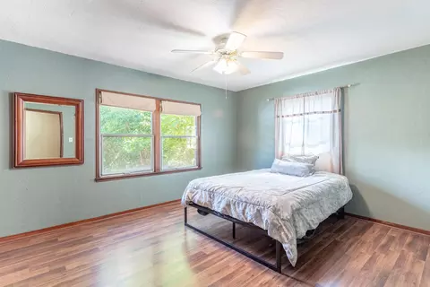 2647 Russell St, Redding, CA 96001 photo 8