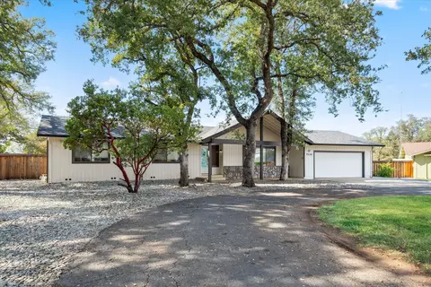 Exterior - 7114 Tucker Ln, Redding, CA 96002 photo 14 of 14