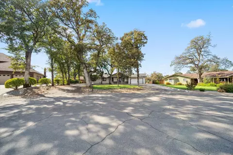 Exterior - 7114 Tucker Ln, Redding, CA 96002 photo 13 of 14