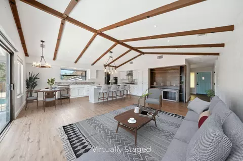 Living - 7114 Tucker Ln, Redding, CA 96002 photo 5 of 6