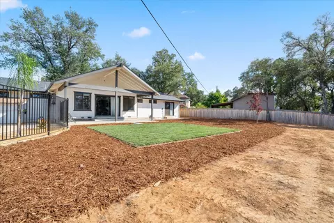 Exterior - 7114 Tucker Ln, Redding, CA 96002 photo 10 of 14