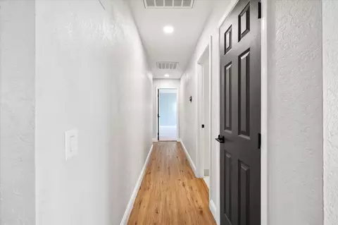 Entry Way - 7114 Tucker Ln, Redding, CA 96002 photo 1 of 2