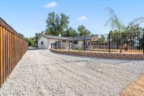 Exterior - 7114 Tucker Ln, Redding, CA 96002 photo 6 of 14