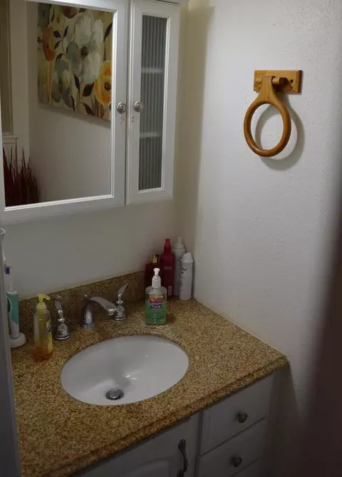Bath - 1635 Willis St, Redding, CA 96001 photo 3 of 3