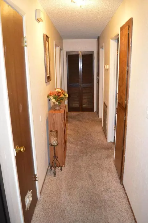 Entry Way - 1635 Willis St, Redding, CA 96001 photo 1 of 1