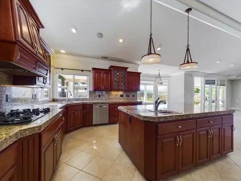 4020 Silver Lace Ln, Redding, CA 96001 photo 5