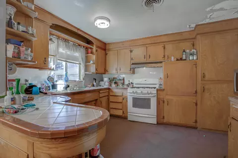 3287 Sacramento Dr, Redding, CA 96001 photo 18