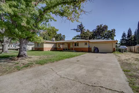 3287 Sacramento Dr, Redding, CA 96001 photo 6