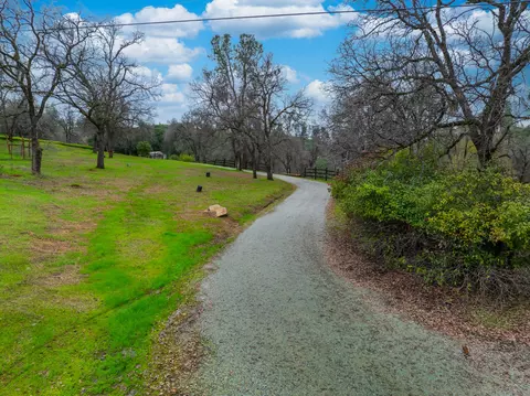 16438 Schilling Rd, Redding, CA 96001 photo 17