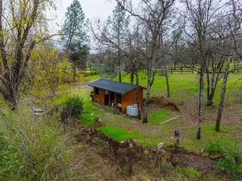16438 Schilling Rd, Redding, CA 96001 photo 4
