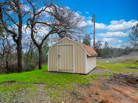 16438 Schilling Rd, Redding, CA 96001 photo 6
